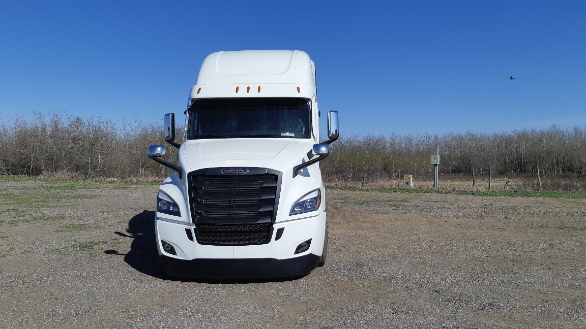 2020 Cascadia w/ Parksmart